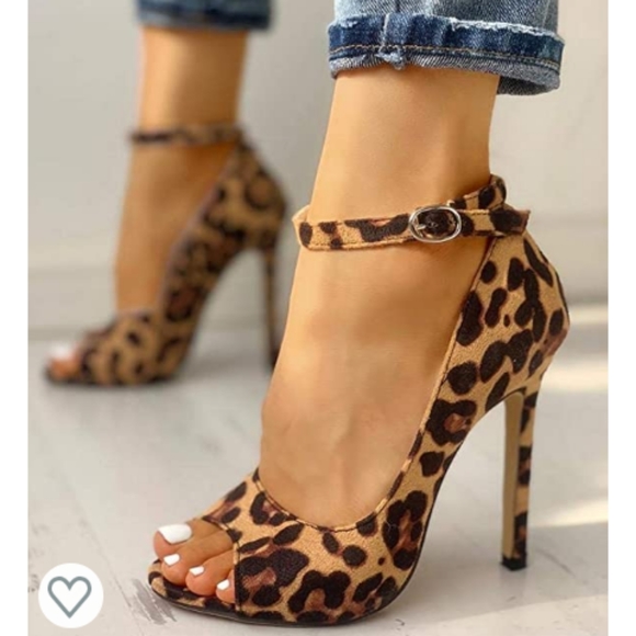 Leopard print stilettos w/ ankle strap - Picture 3 of 4